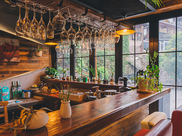 三人行法國(guó)西餐廳相信選擇我們